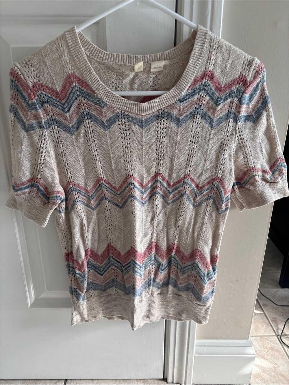 Moth Cream Short-Sleeve Knit Top with Pink & Blue Chevron